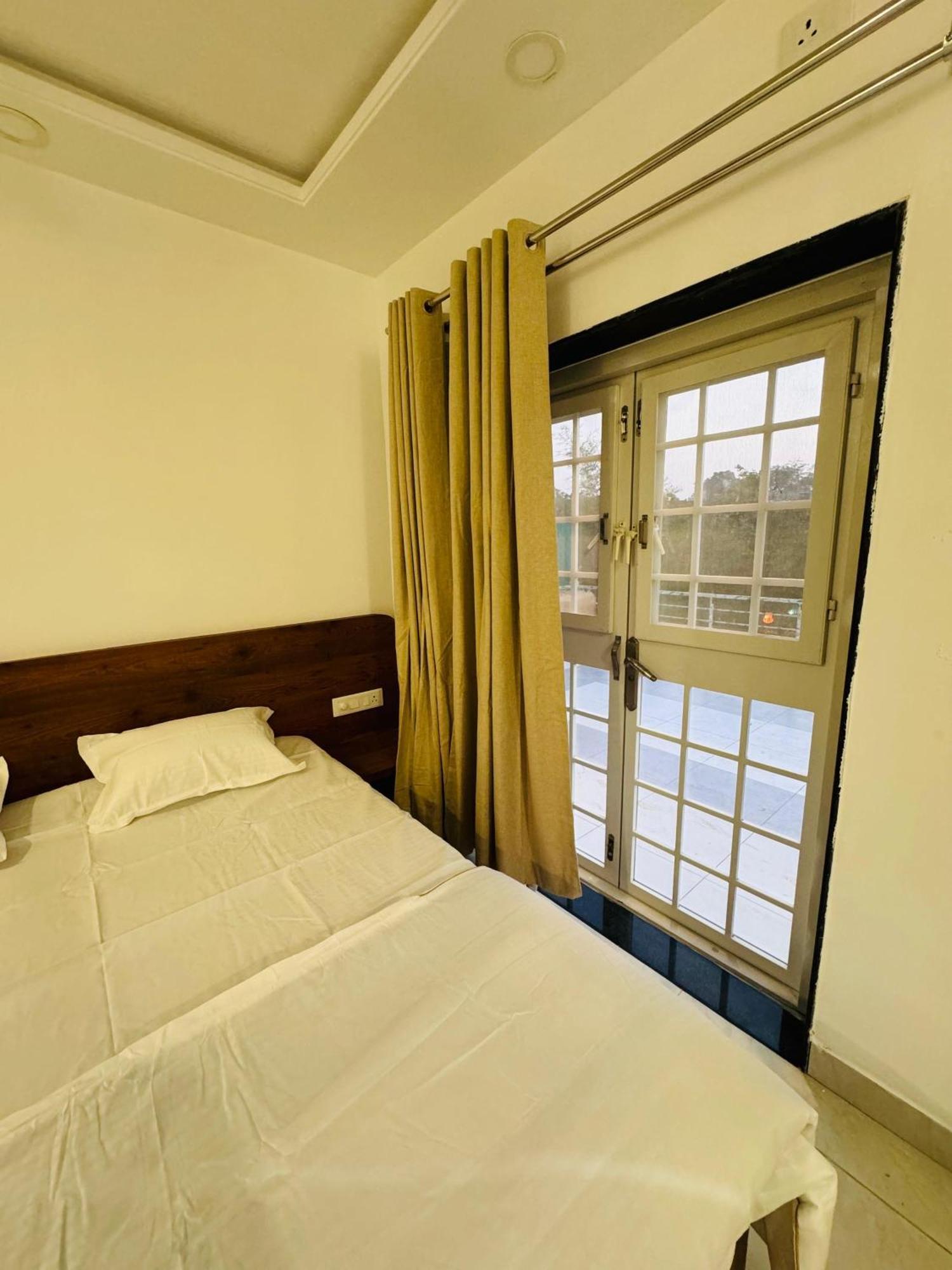 The Gulmohar, Chikhaldara Hotel Екстериор снимка
